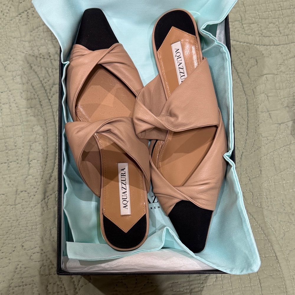 EUC Aquazzura Twist Flat Black and Nude Mules